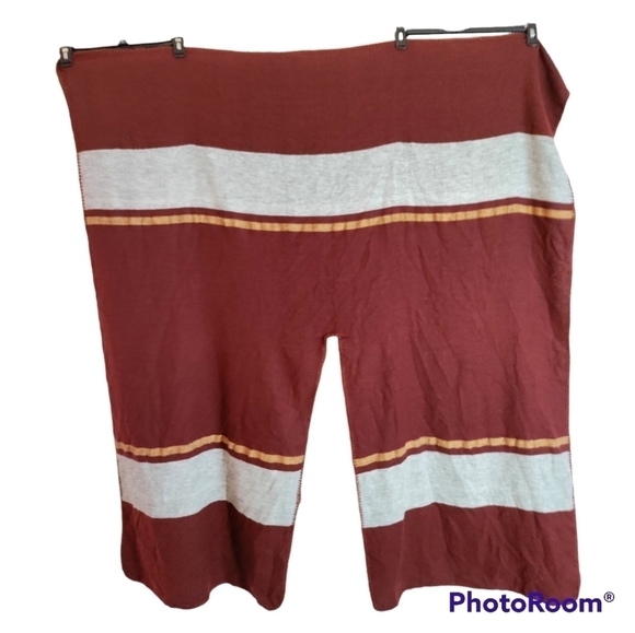 Just Cozy blanket poncho wrap cloak scarf 52" X 59" maroon gold gray - Picture 1 of 5